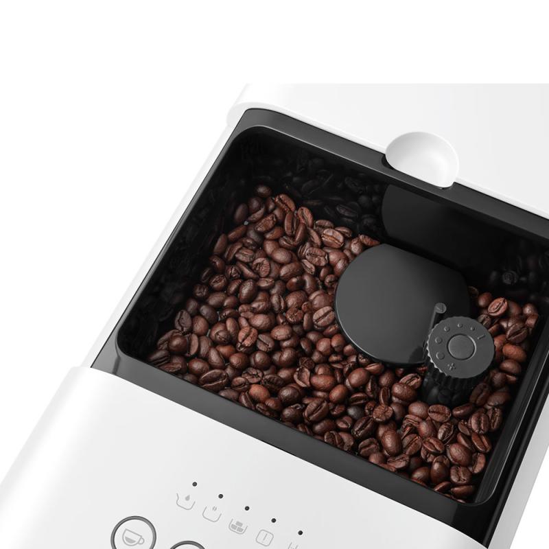 SMEG Kaffemaskin BCC11 1,4 L hvit