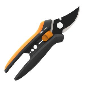 Fiskars Solid™ beskjæringssaks SP14 24 cm svart/oransje