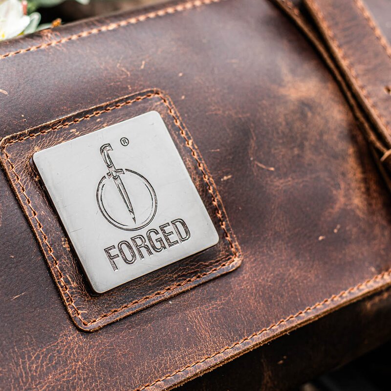 Forged Knivfutteral til 8 kniver kuskinn