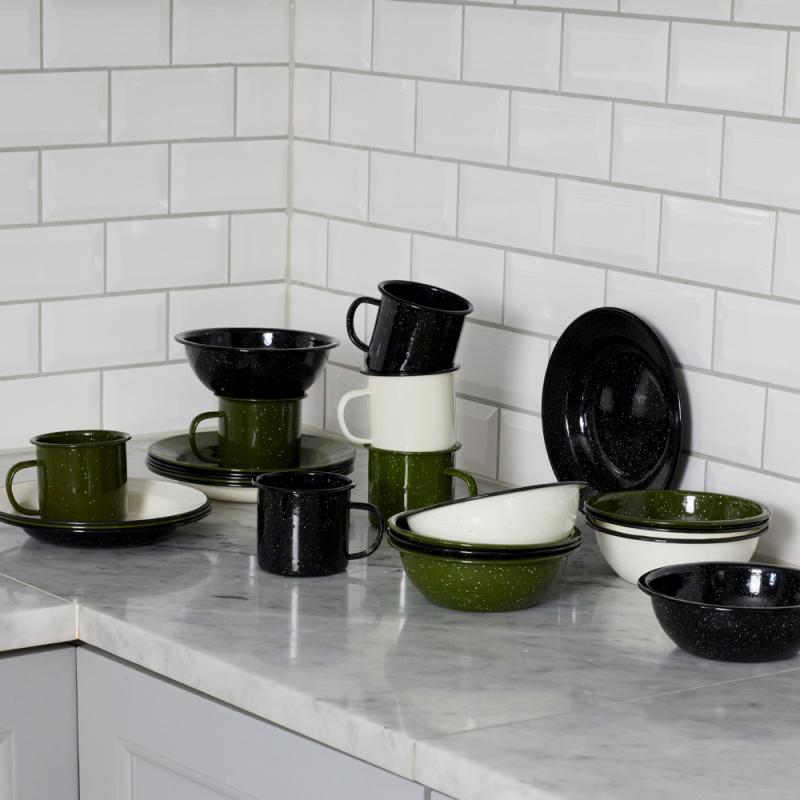 Sagaform Doris emaljetallerk 20 cm svart