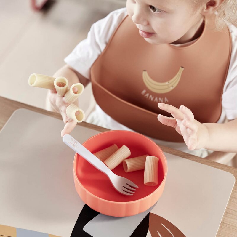 OYOY Yummy smekke silikon 27x19 cm 2 stk Caramel Butter