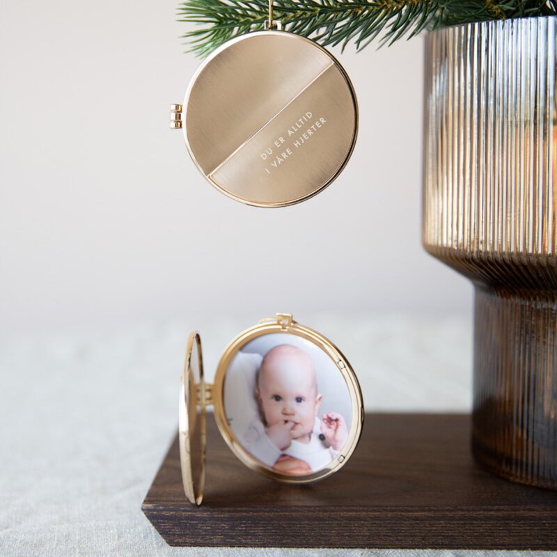 Pictureit Julepynt medaljong m/fotoramme 7x7 cm i våre hjerter gull