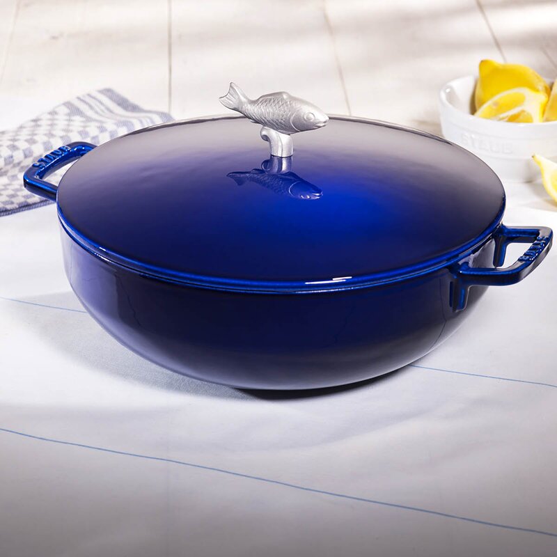 Staub La Cocotte bouillabaisse støpejernsgryte med fiskeknott 28 cm 4,65L blå