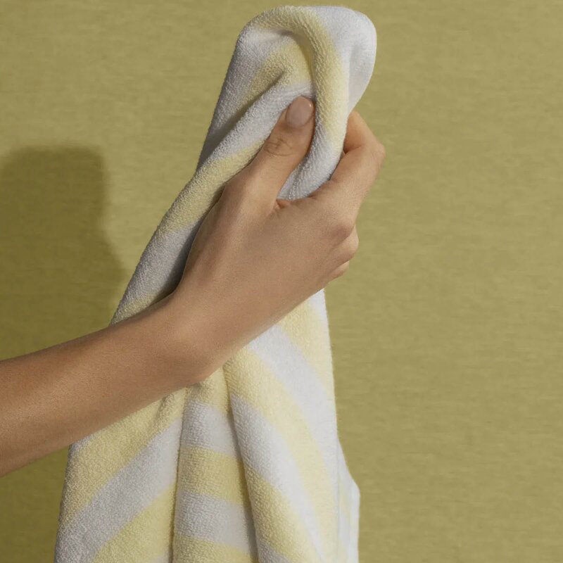 Blomus Arto badehåndkle 140x70 cm hvit/gul brede striper