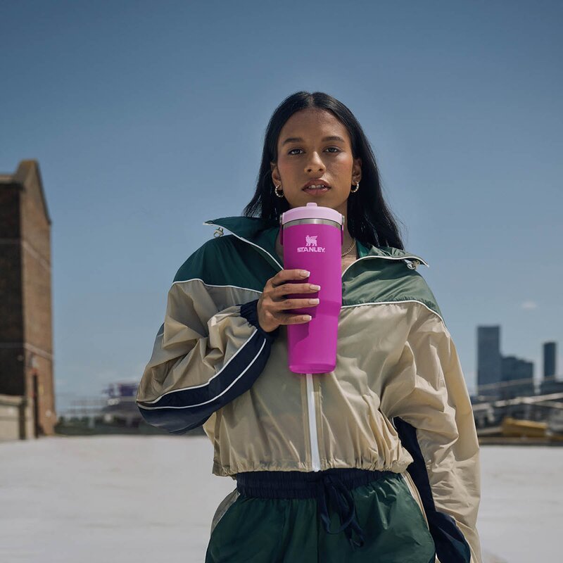 Stanley Iceflow Flip Straw Tumbler 2.0 termoflaske 0,89L violet blossom