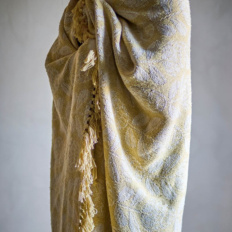 Bloomingville Pratello pledd 160x130 cm gule blader