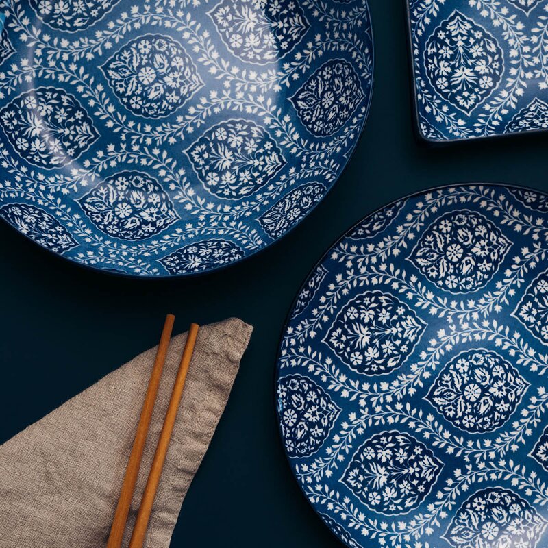 Stiernholm Sakura asjett 19 cm blå/hvit