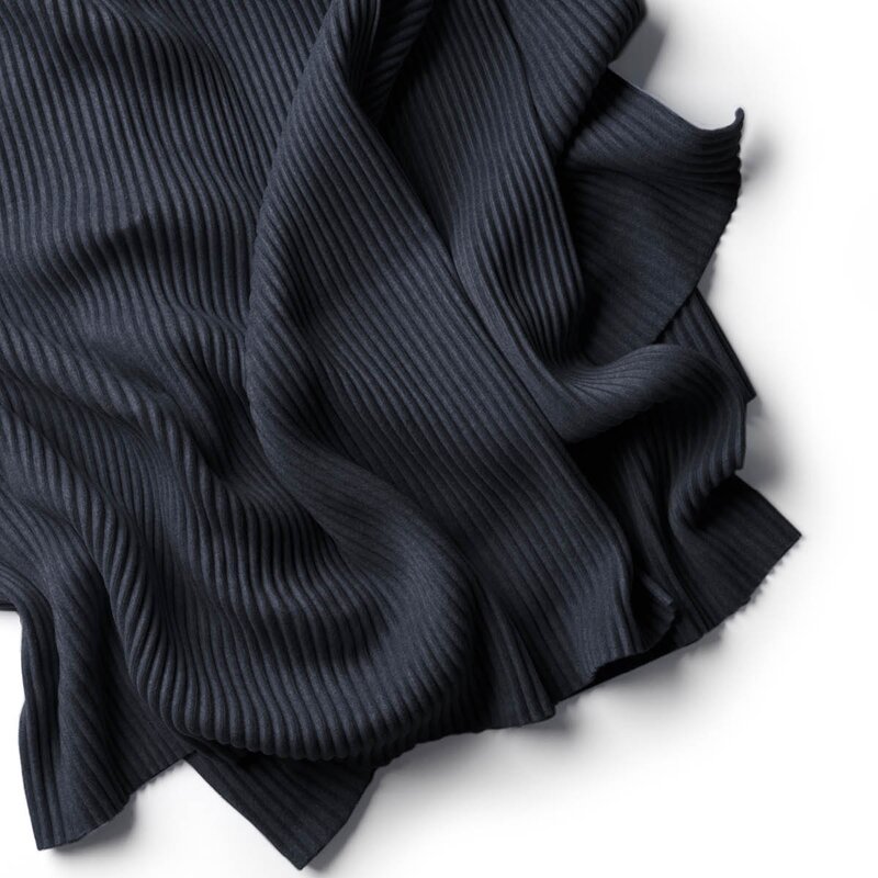 Design House Stockholm Pleeace pledd 140x170 cm svart