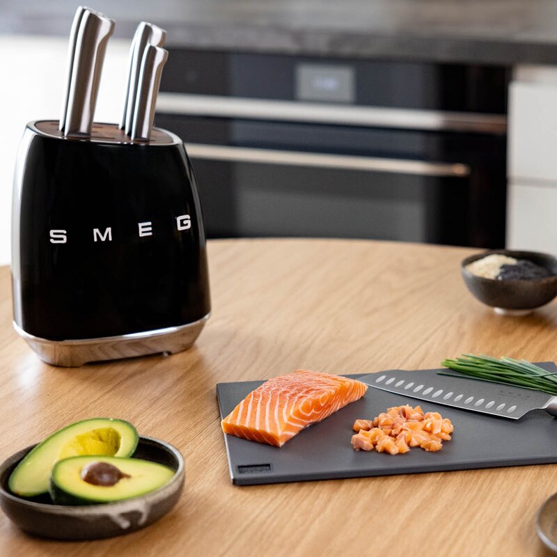 SMEG Knivblokk m/6 kniver KBSF02 svart