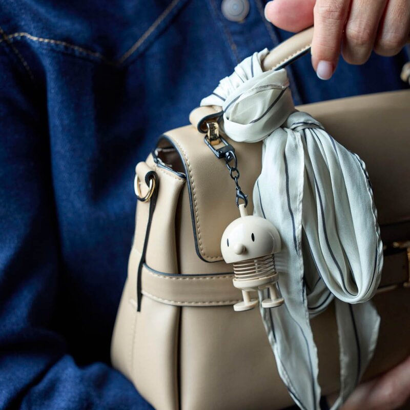 Hoptimist Bag charm 5,9 cm latte