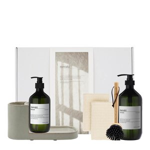 Meraki Gavesett rengjøringskit med holder,naturbørste, håndsåpe og oppvaskmiddel Forest Garden