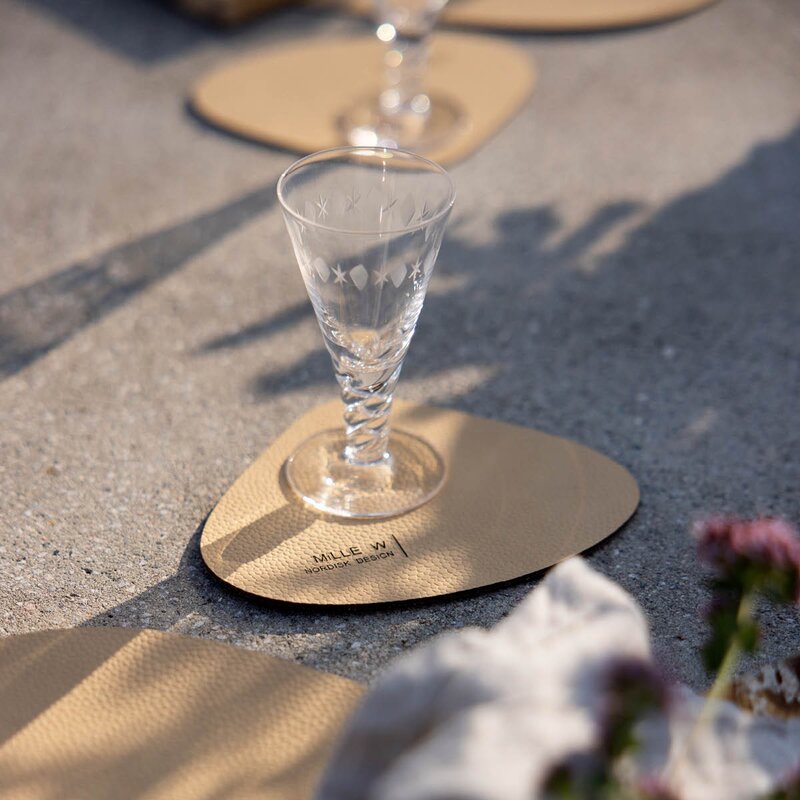 MiLLE W NORDISK DESIGN Sea Shell glassbrikke 10x13 cm beige