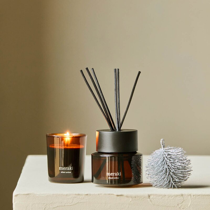 Meraki Gavesett med diffuser 100 ml og duftlys 60g Silent Amber