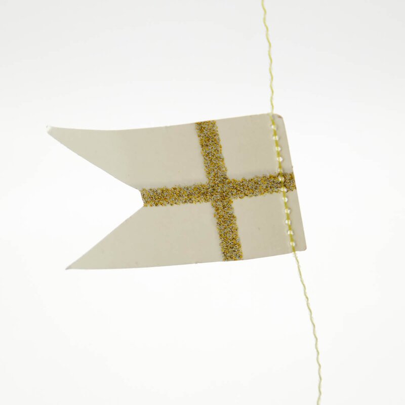 House Doctor Flags girlander 500 cm hvit champagne