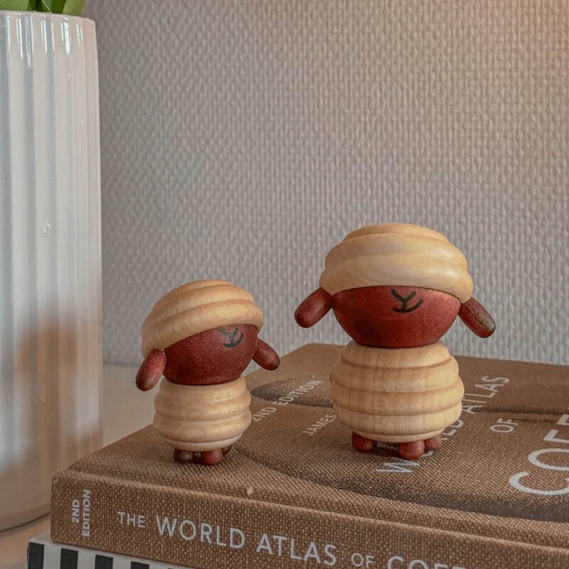 FableWood Ulla sau trefigur 8 cm lønn/sapele