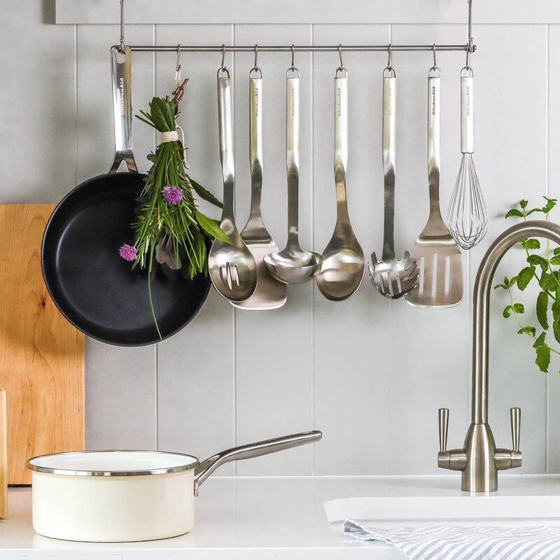 KitchenAid Premium stekespade perforert 35 cm rustfritt stål