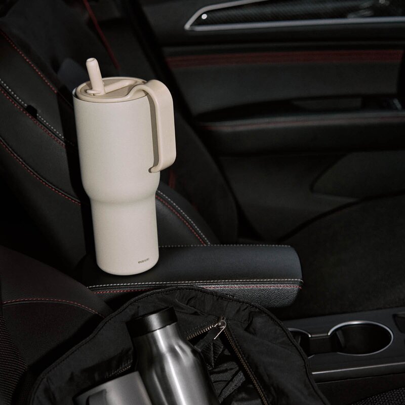 Eva Solo Sip-n-Go termo tumbler 0,9L coconut