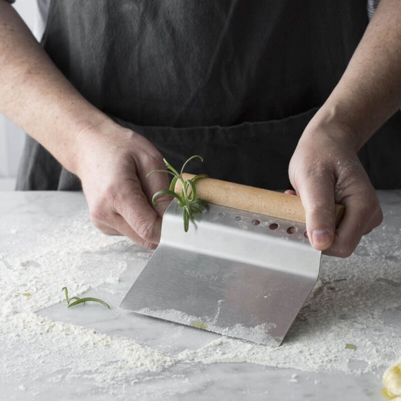 Mason Cash Innovative Kitchen 4-i-1 benkeskrape 14 cm stål/tre