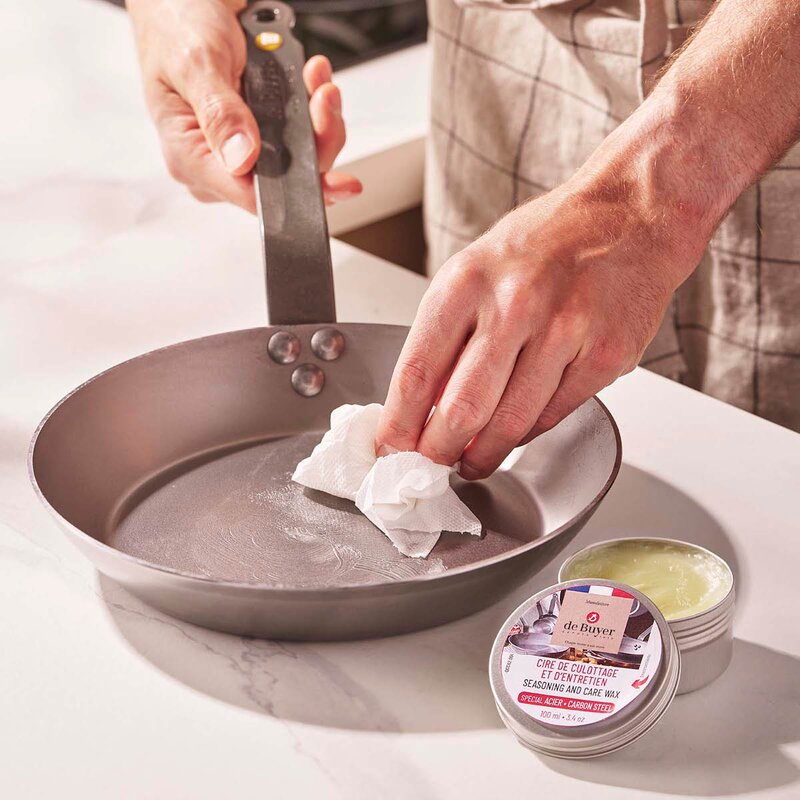 de Buyer Carbon steel pleievoks til  karbonstål- og støpejernspanner 100 ml