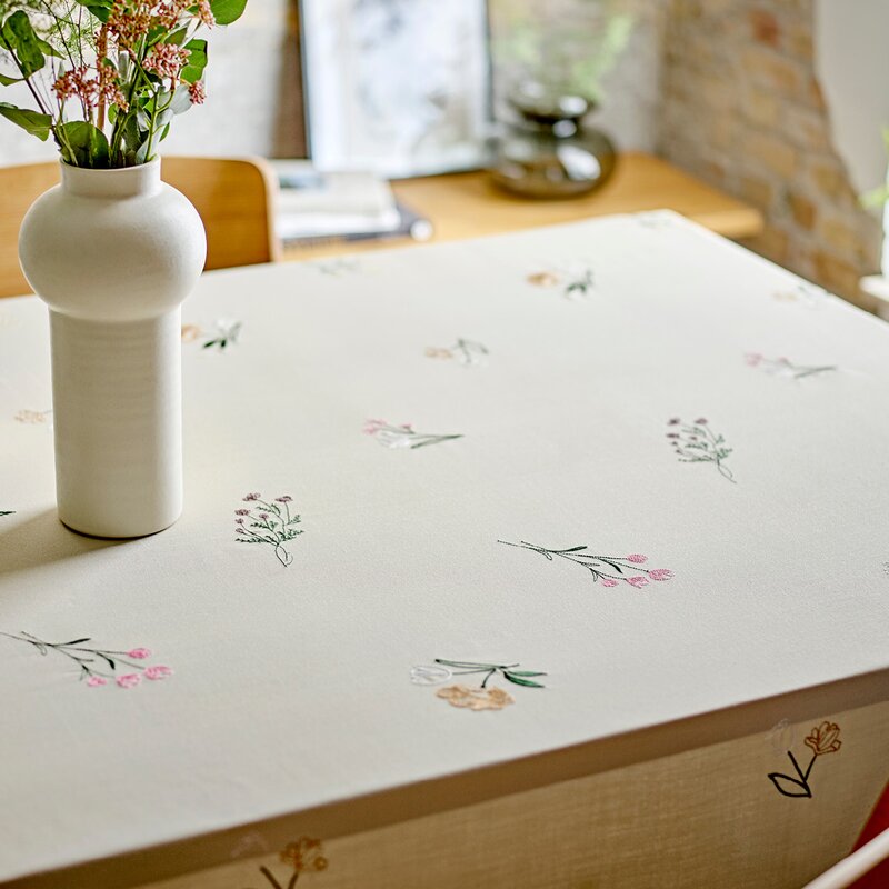 Södahl Charm duk 140x320 cm beige