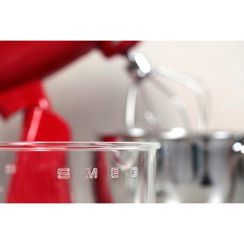 SMEG Kjøkkenmaskin SMF43 hel rød med glassbolle