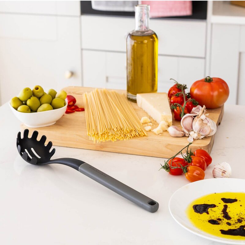 KitchenAid Classic pastasleiv 34 cm charcoal grey