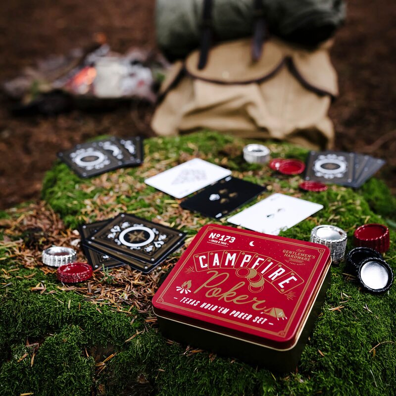 Gentlemen-s Hardware Campfire pokersett i etui rød