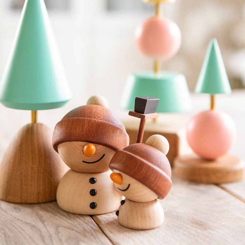 FableWood Sundae snømann trefigur 6 cm sapele/lønn