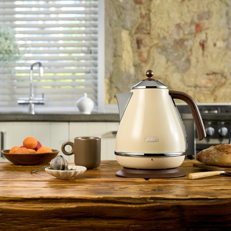 De-Longhi Icona Vintage vannkoker 1,7L KBOV2001.BG beige