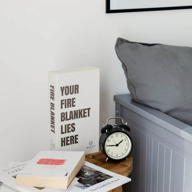 Safly Coffee Table Book med brannteppe 16x28 cm kremhvit