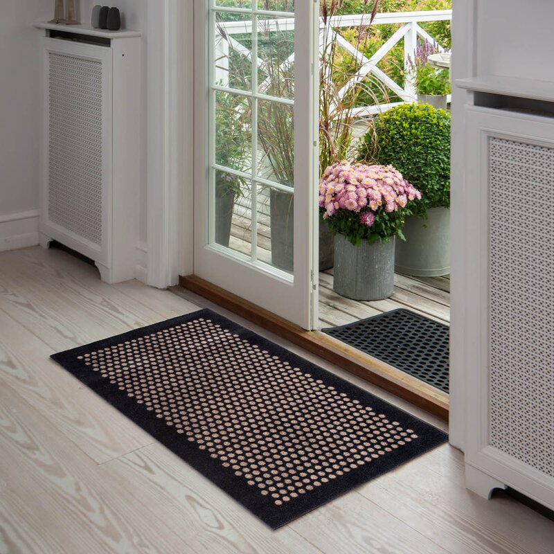 Tica Copenhagen Dot gulvmatte 120x67 cm svart/sand