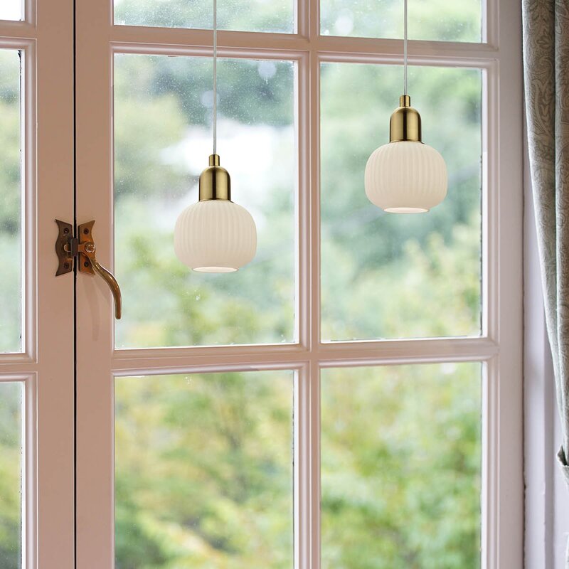 Aneta Lighting Elin vinduspendel 10 cm matt messing/hvit