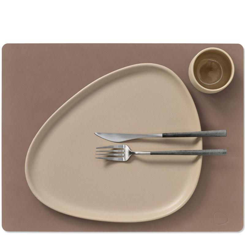 LIND DNA Square Nupo spisebrikke L 35x45 cm truffle
