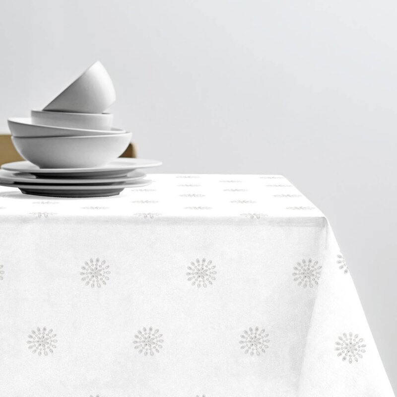 Zone Denmark Daydream duk 140x220 cm hvit
